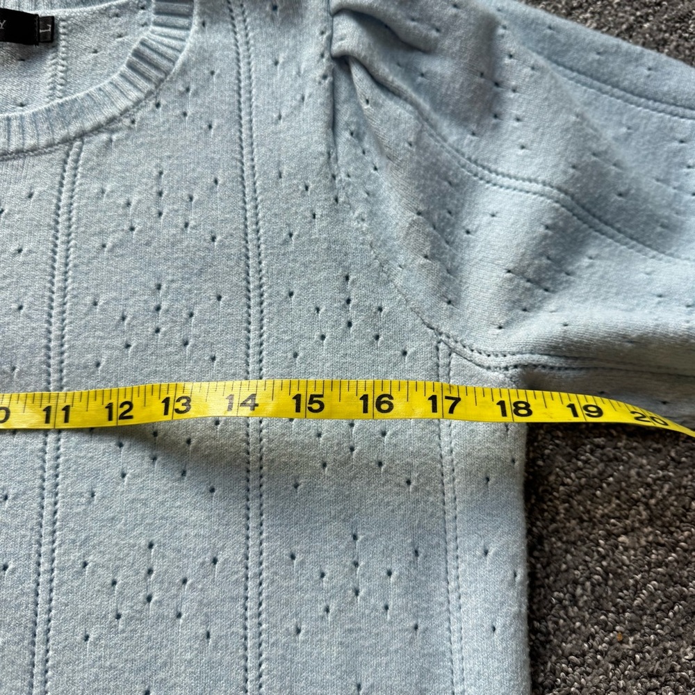 Elegant Sky Blue Crew Neck Sweater Sz L Short Sleeve Classic Casual Comfy Eyelet - Picture 9 of 9